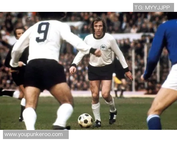 德国历年足球球星排名盘点与分析从传奇到现代的球员表现